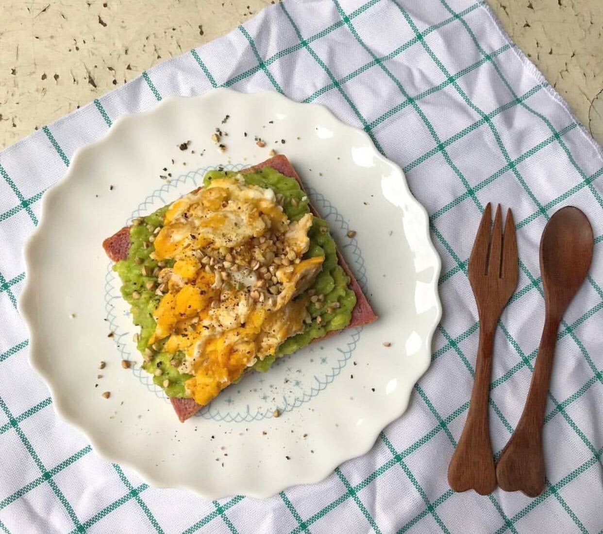 ขนมปังปาดอโวคาโดทรงเครื่องดีต่อใจ