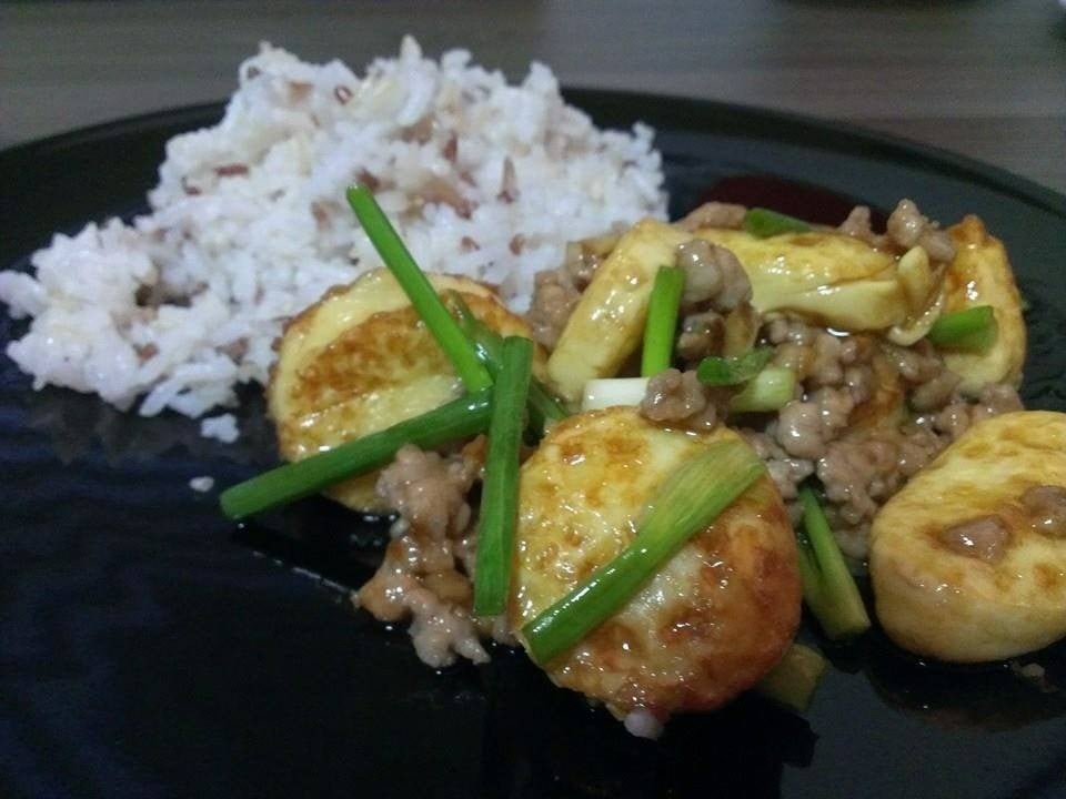 ผัดเต้าหู้ไข่ใส่หมูสับ