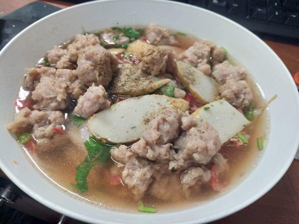 ก๋วยเตี๋ยวหมูเด้ง