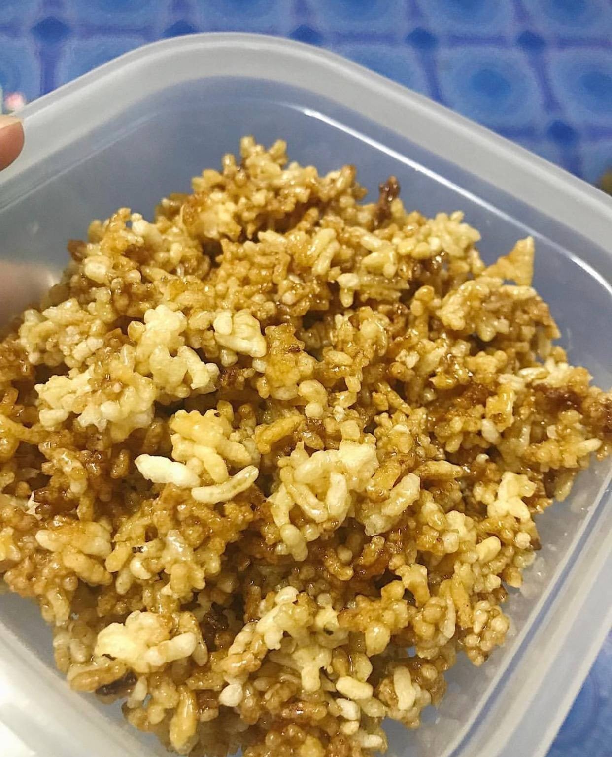ข้าวแต๋นคลุกน้ำตาลมะพร้าว