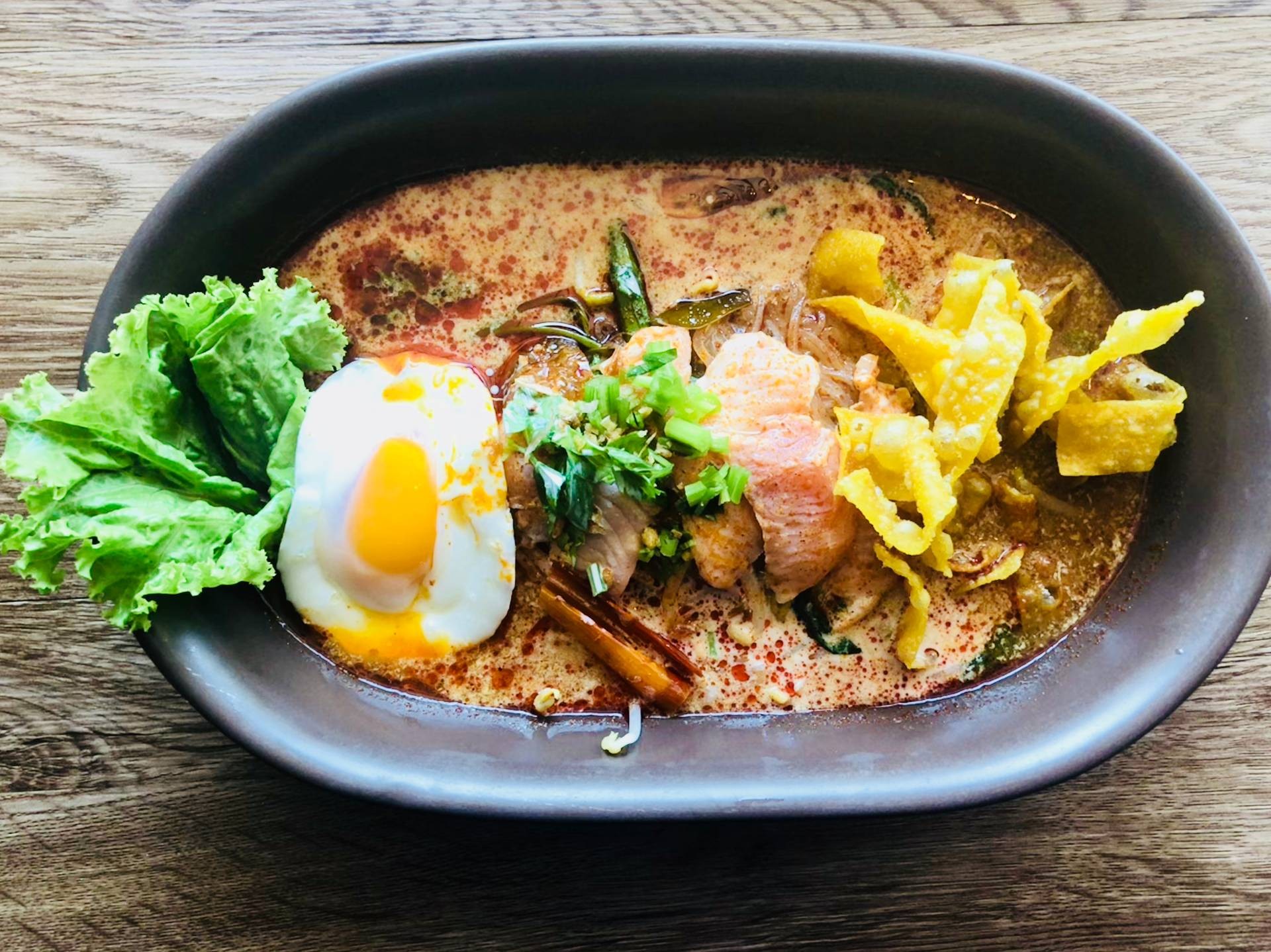 เตี๋ยวต้มยำน้ำข้นไข่(เตี๋ยวเด็กเกาะ)