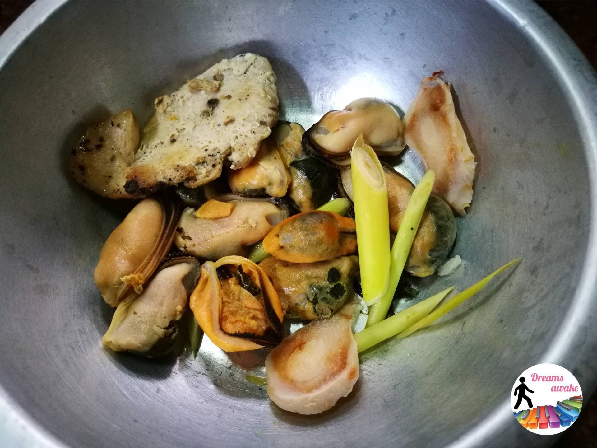 Perfect Cheesy Garlic Bread ขนมปังกระเทียมชีส