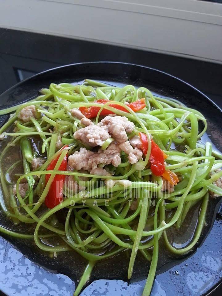 ผัดผักบุ้งไทย