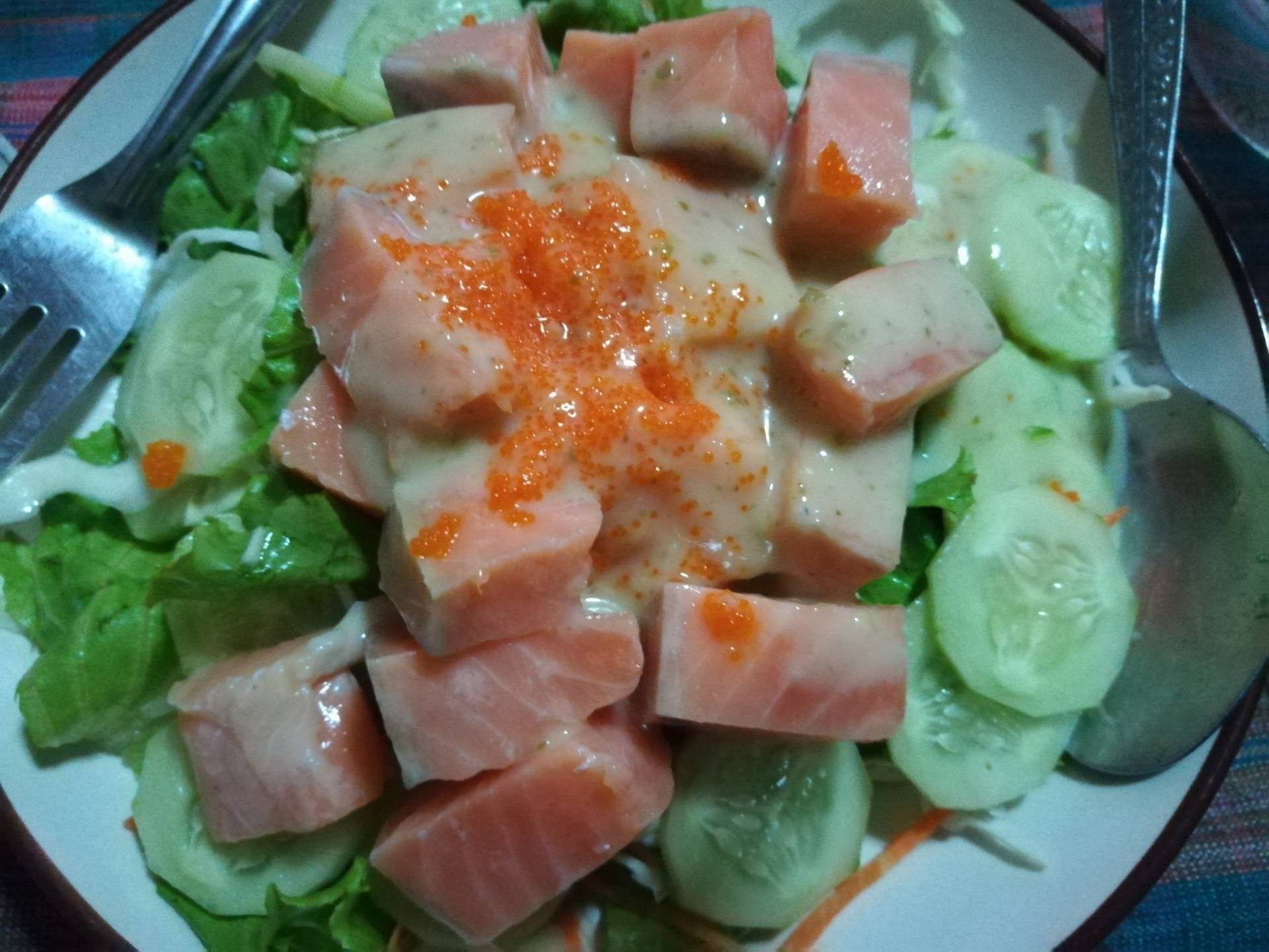 สลัดแซลมอน