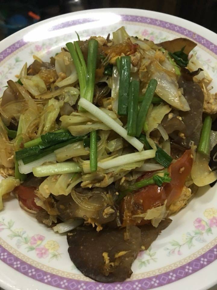 ผัดวุ้นเส้นหลายสหาย