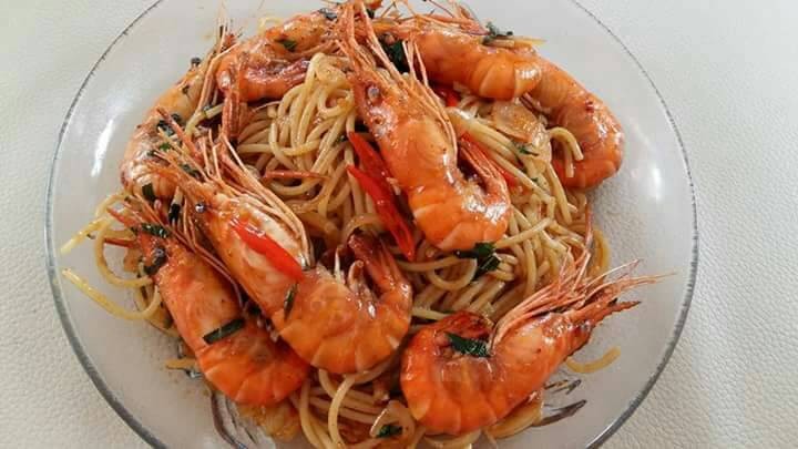 สปาเก๊ตตี้กุ้งผัดพริกเผา