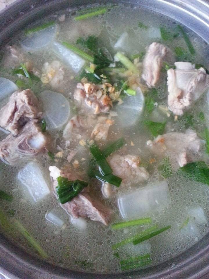 ต้มจืดหัวไชเท้ากระดูกหมูอ่อน