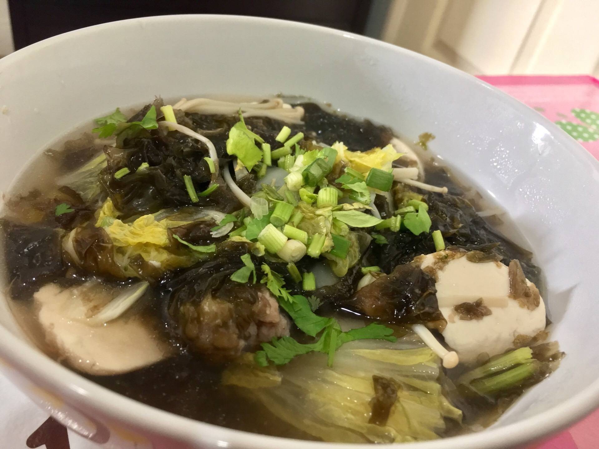 ต้มจืดสาหร่ายผักกาดขาวหมูสับ