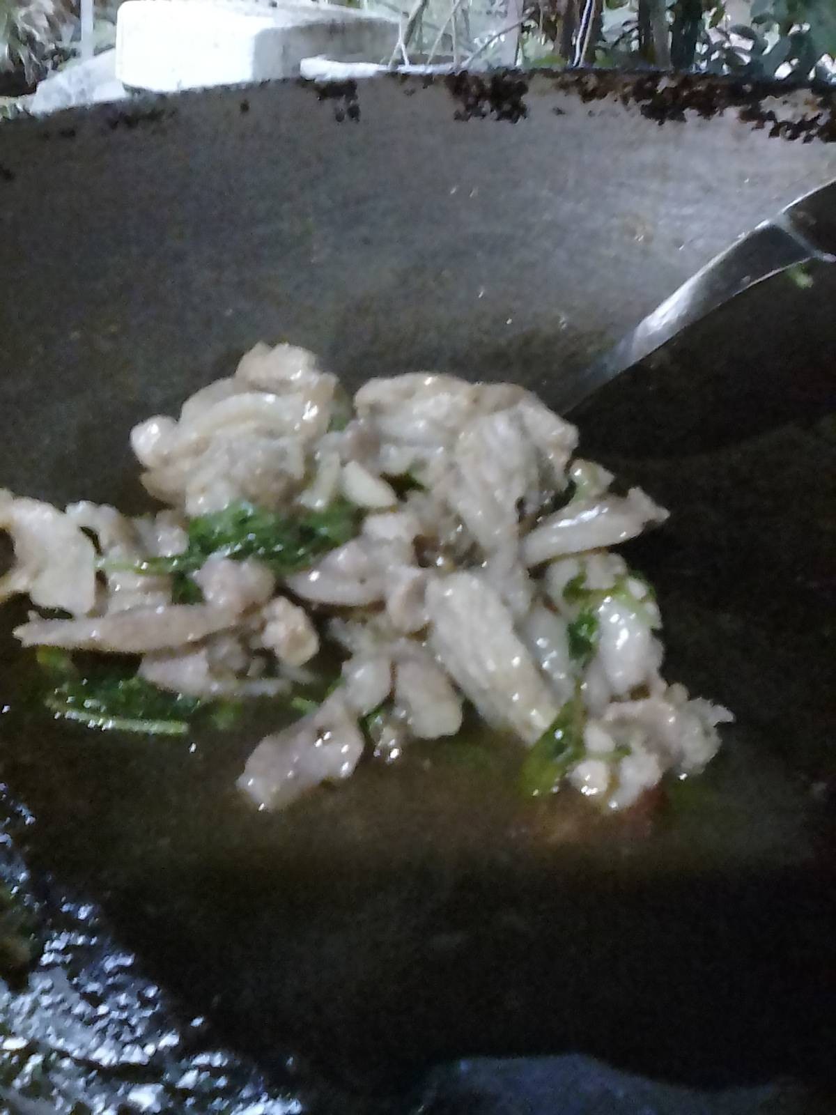 ผัดกระเพาะหมูชิ้น