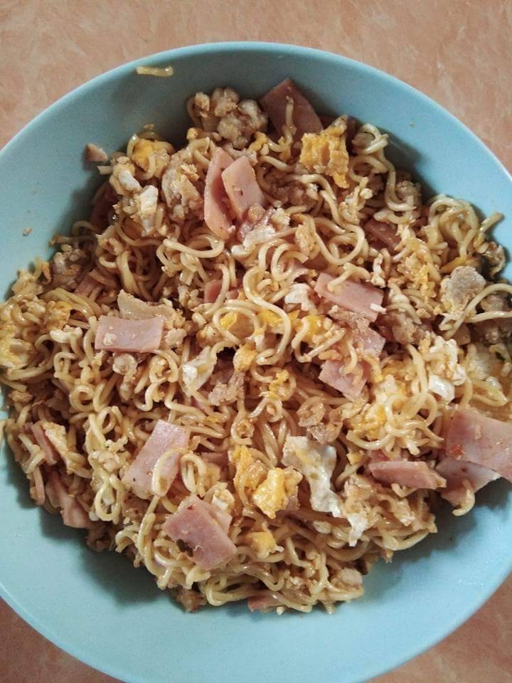 ผัดมาม่า