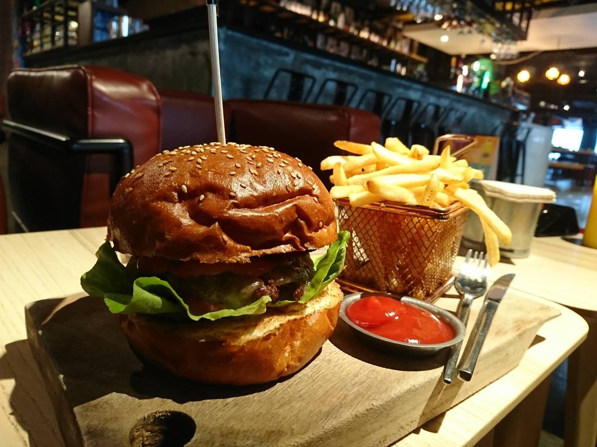 Game Over Lounge ทองหล่อ