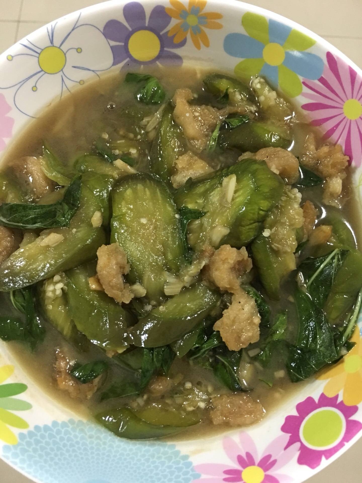 “ผัดมะเขือยาว"