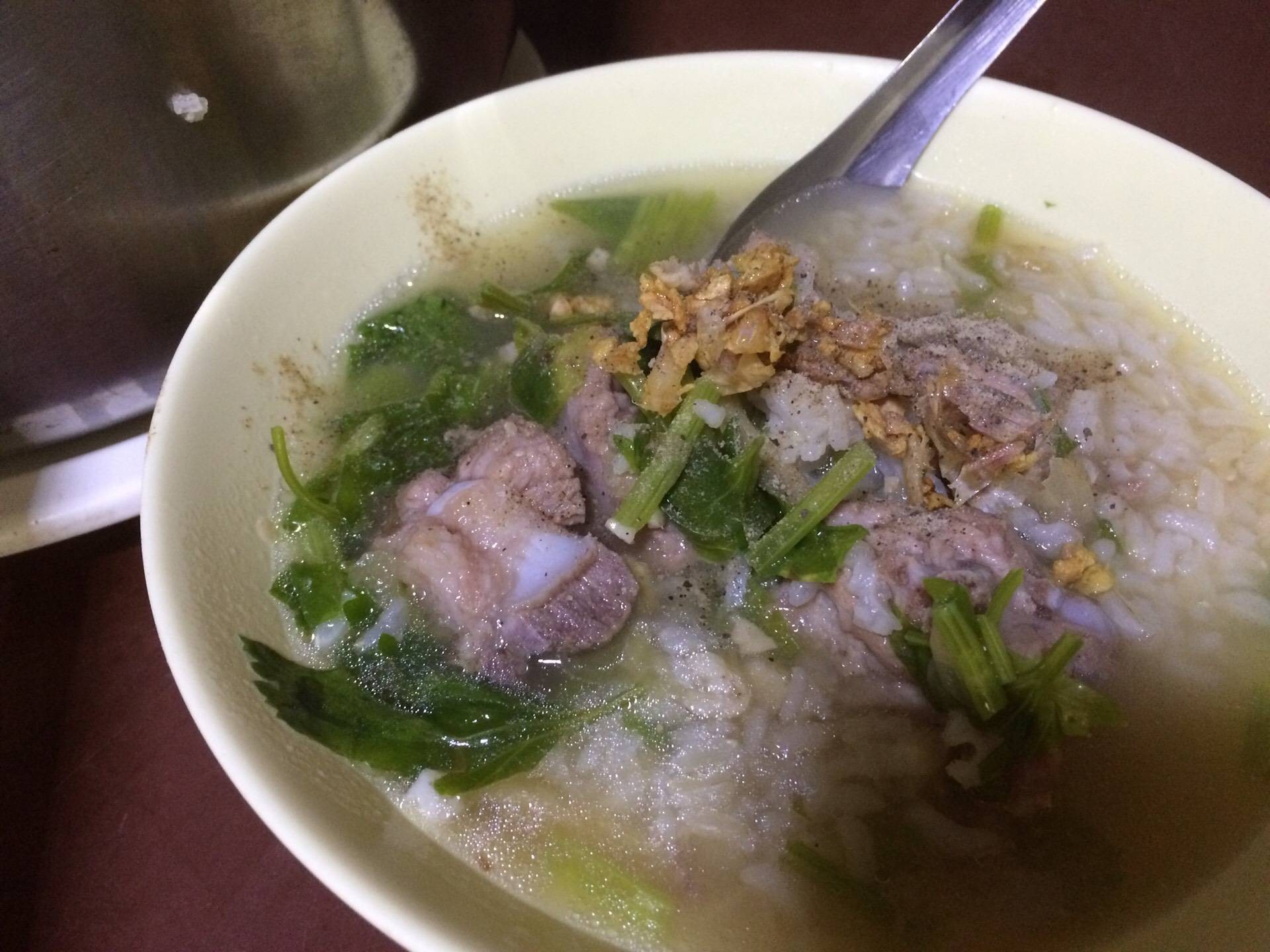 ข้าวต้มกระดูกหมู