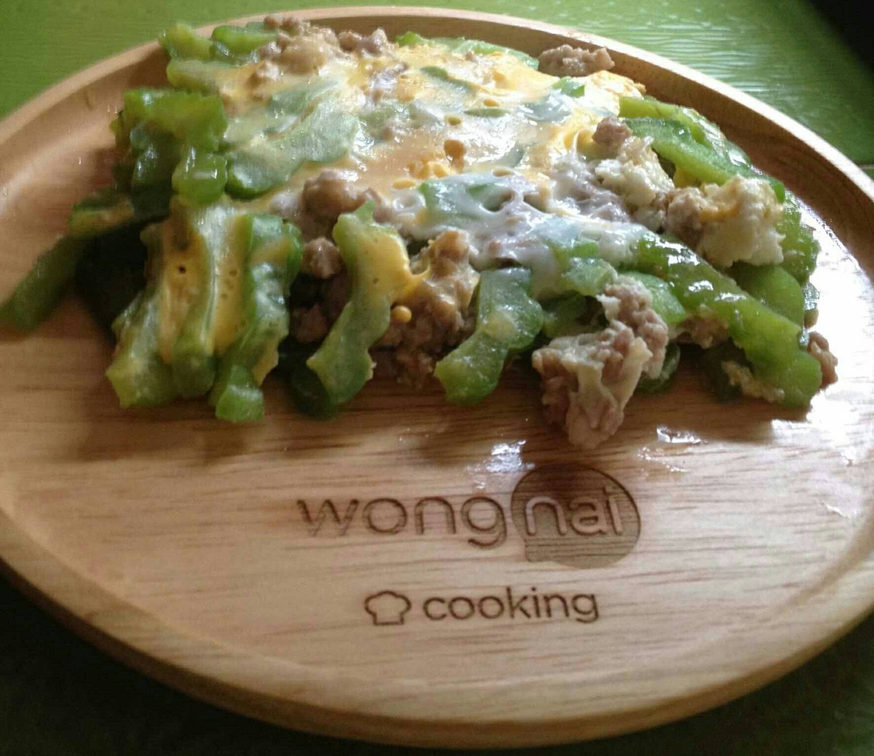 มะระผัดไข่หมูสับ