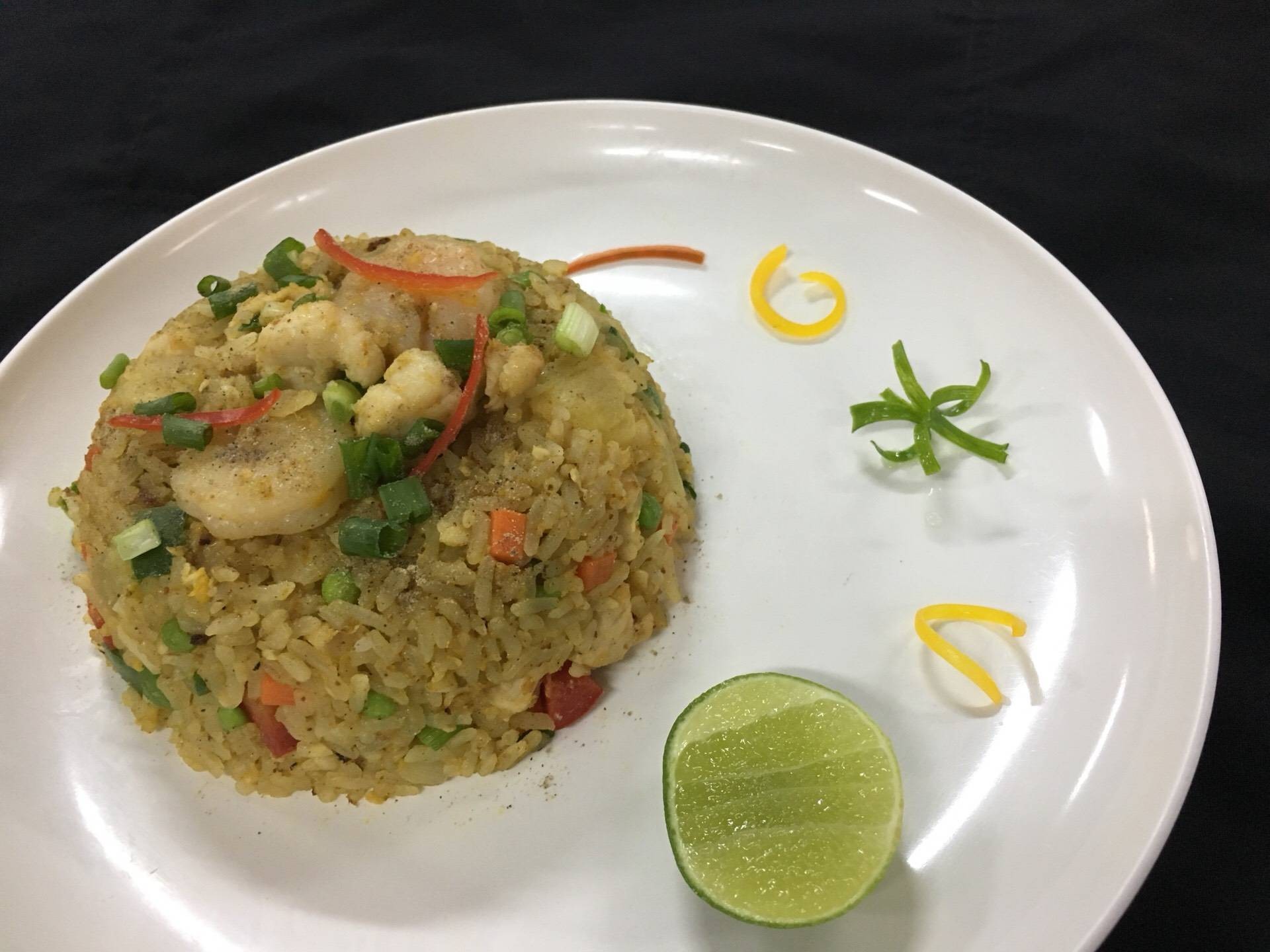 ข้าวผัดสับปะรด