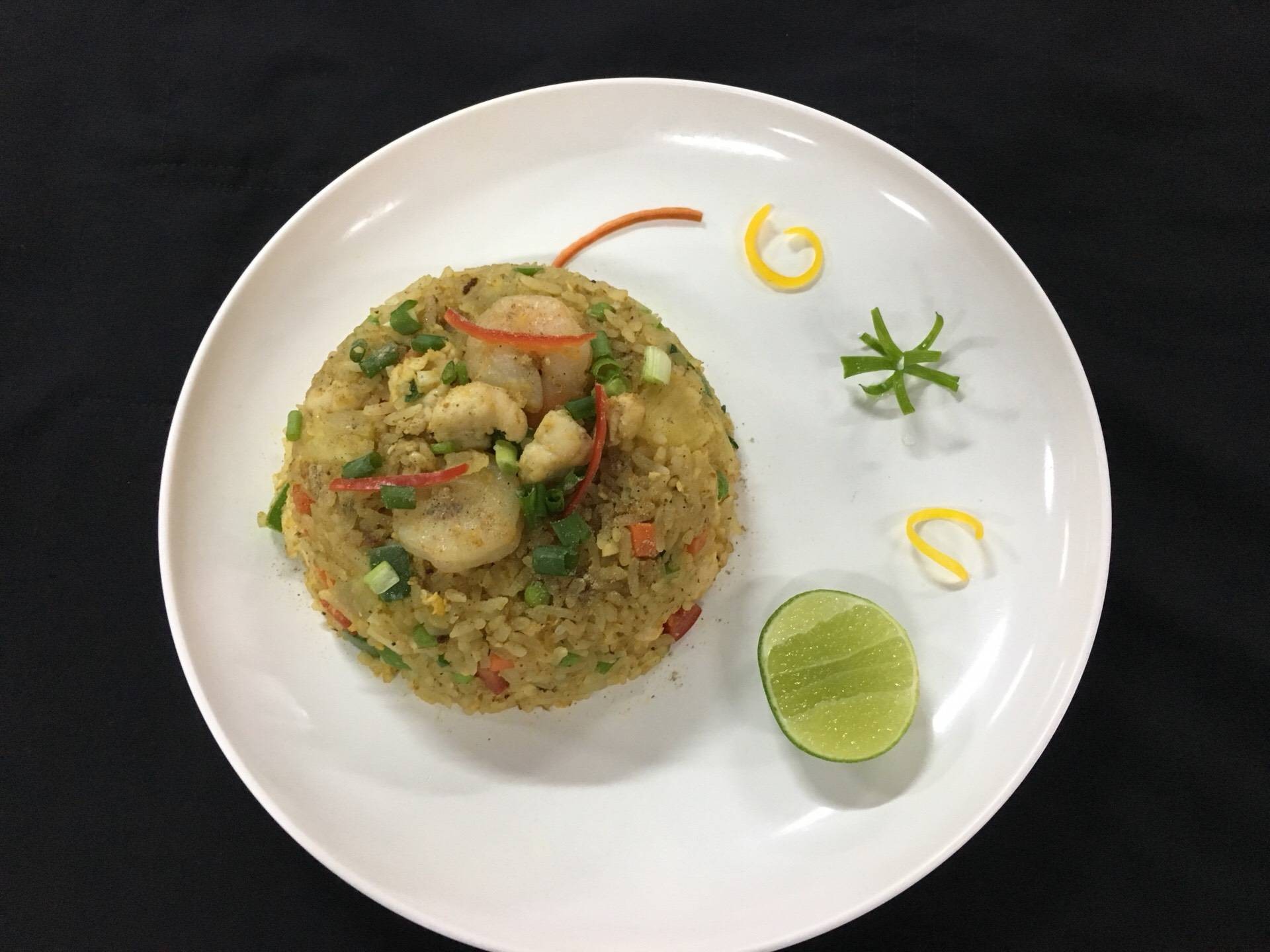 ข้าวผัดสับปะรด