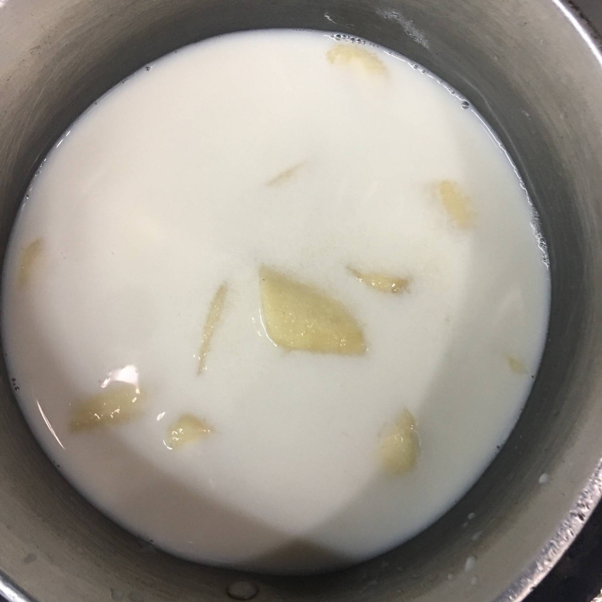 กล้วยบวชชีนมอัลมอนด์