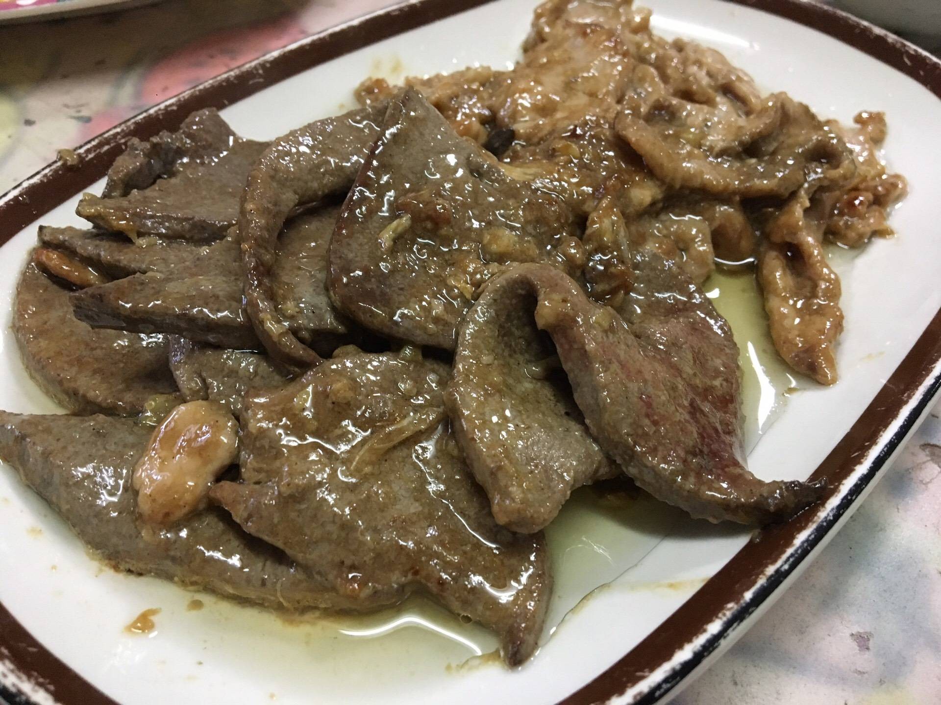 หมูนุ่มตับผัดกระเทียมพริกไทย