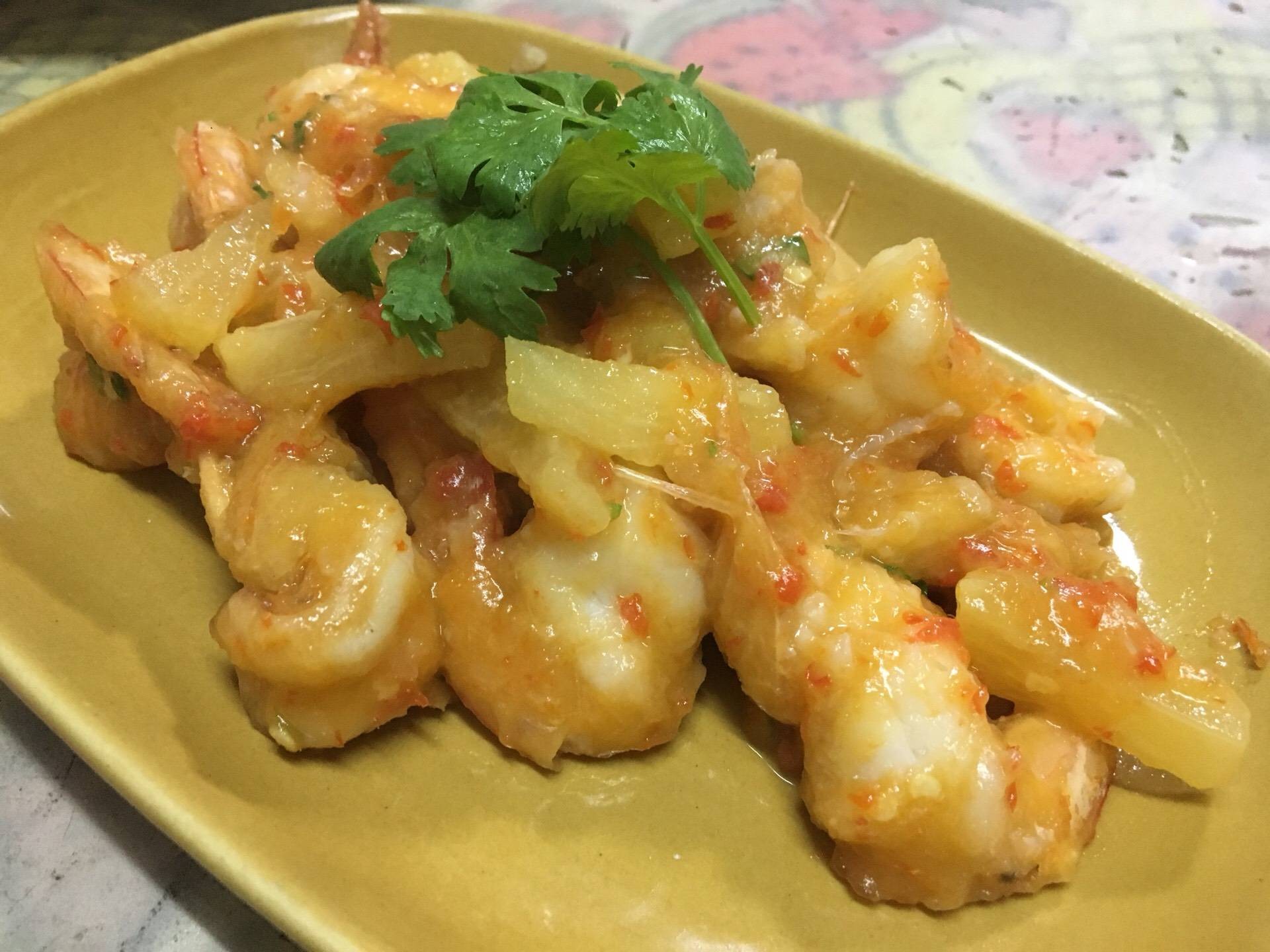 กุ้งแชบ๊วยทอดซอสสับปะรด