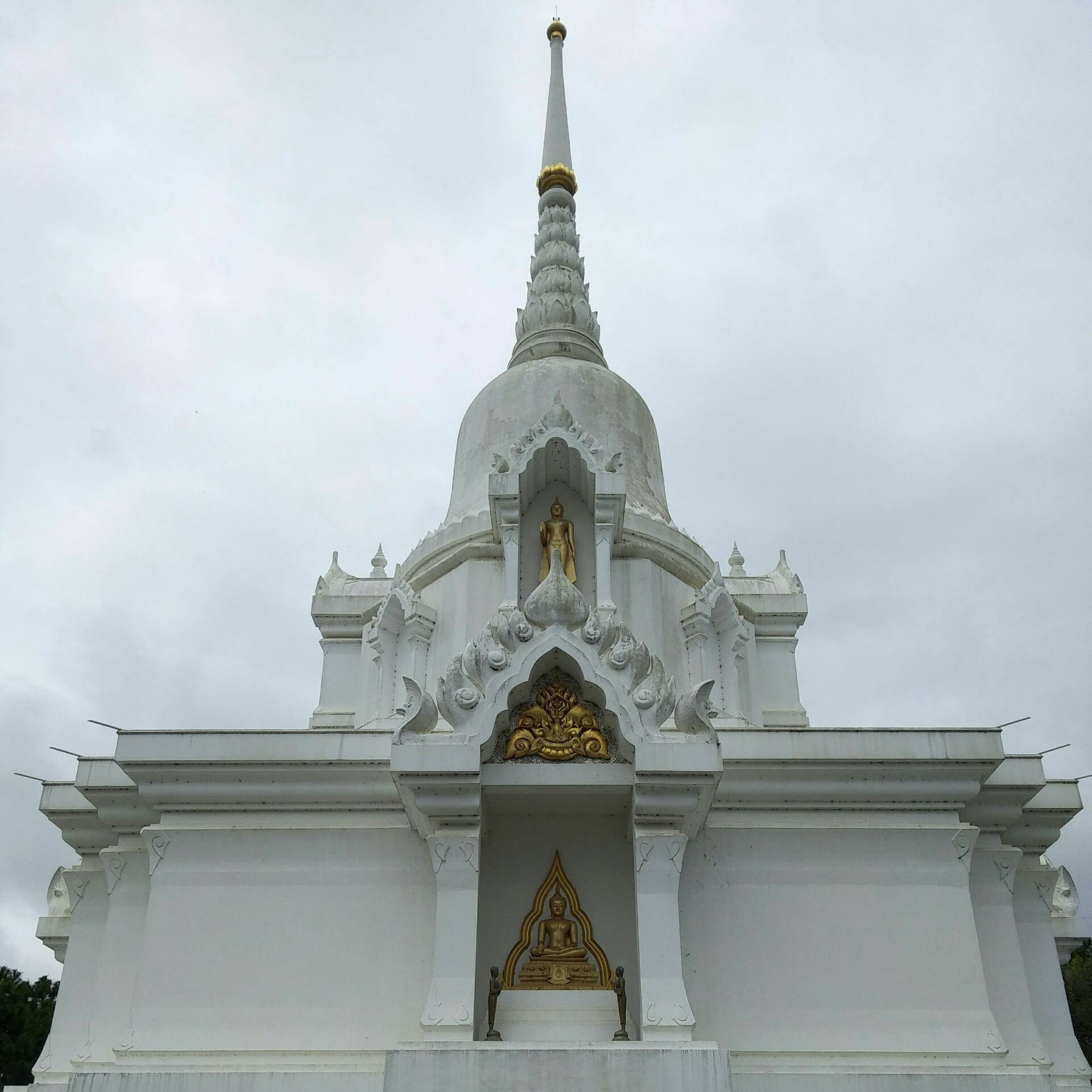 พระบรมธาตุเจดีย์กาญจนาภิเษก