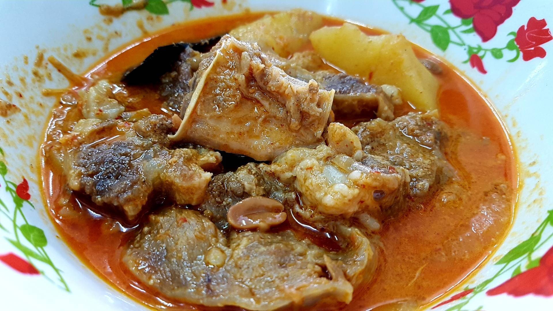 มัสมั่นเนื้อสามชั้น