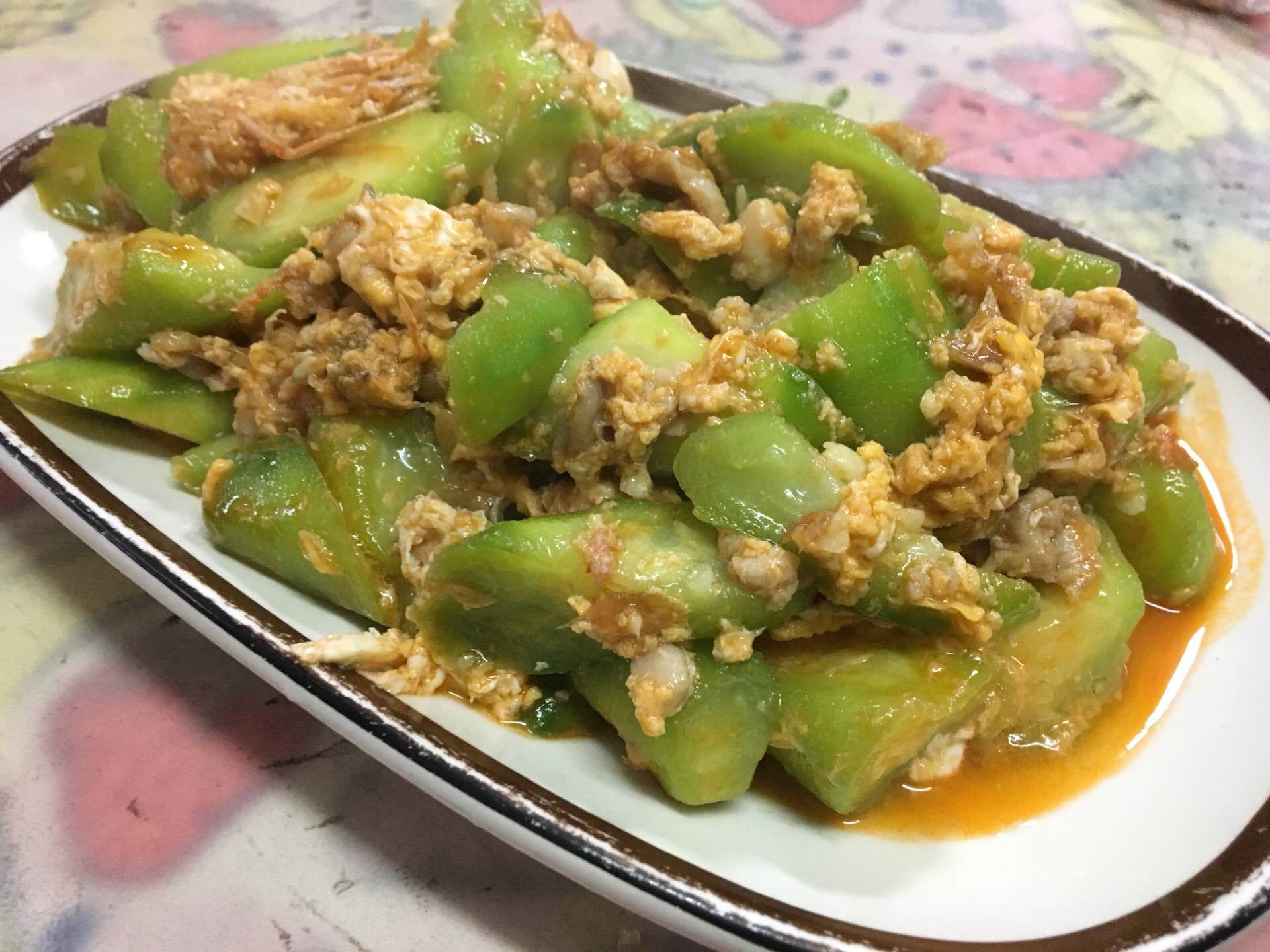 บวบผัดมันกุ้งไก่บด