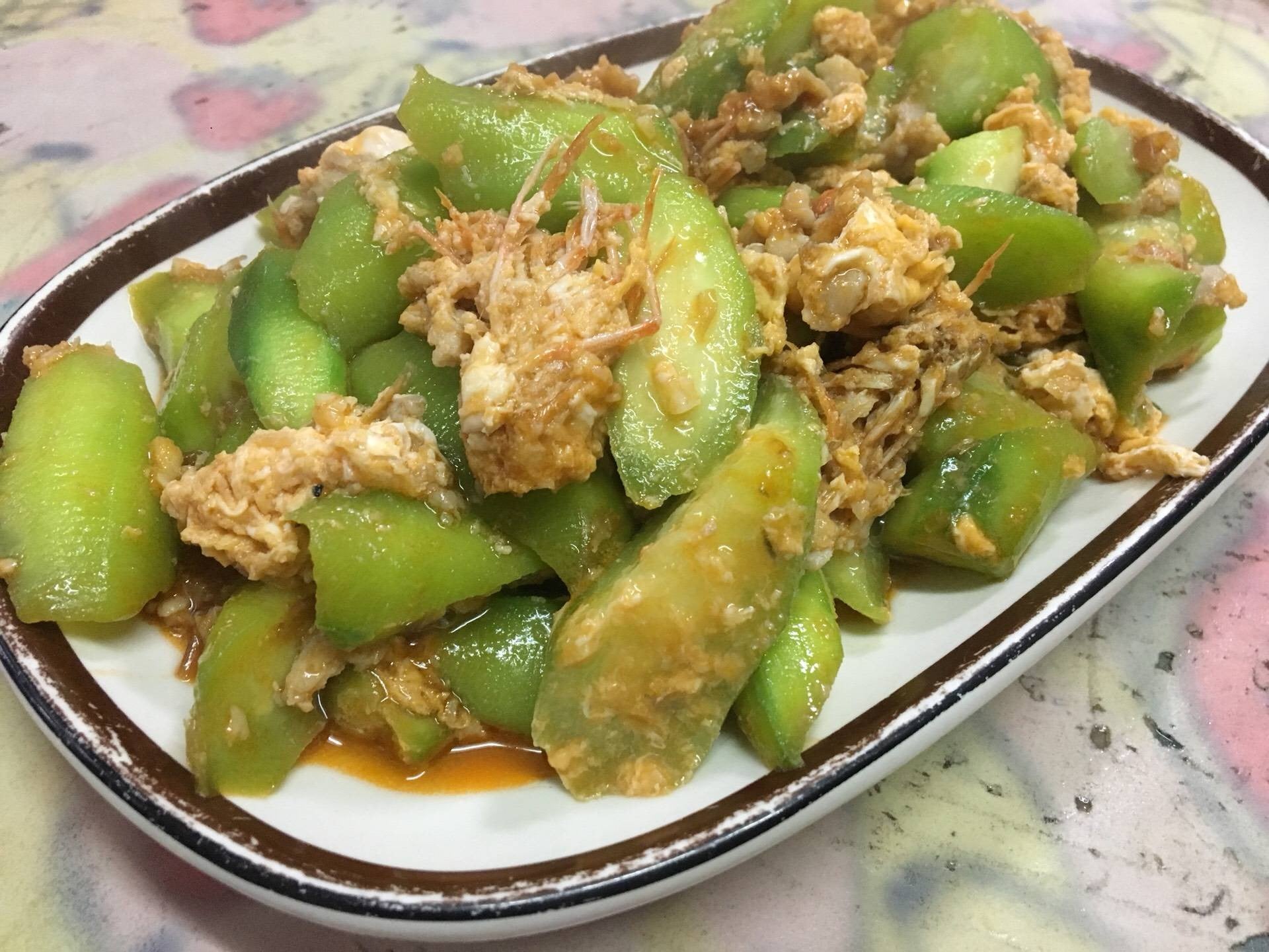 บวบผัดมันกุ้งไก่บด