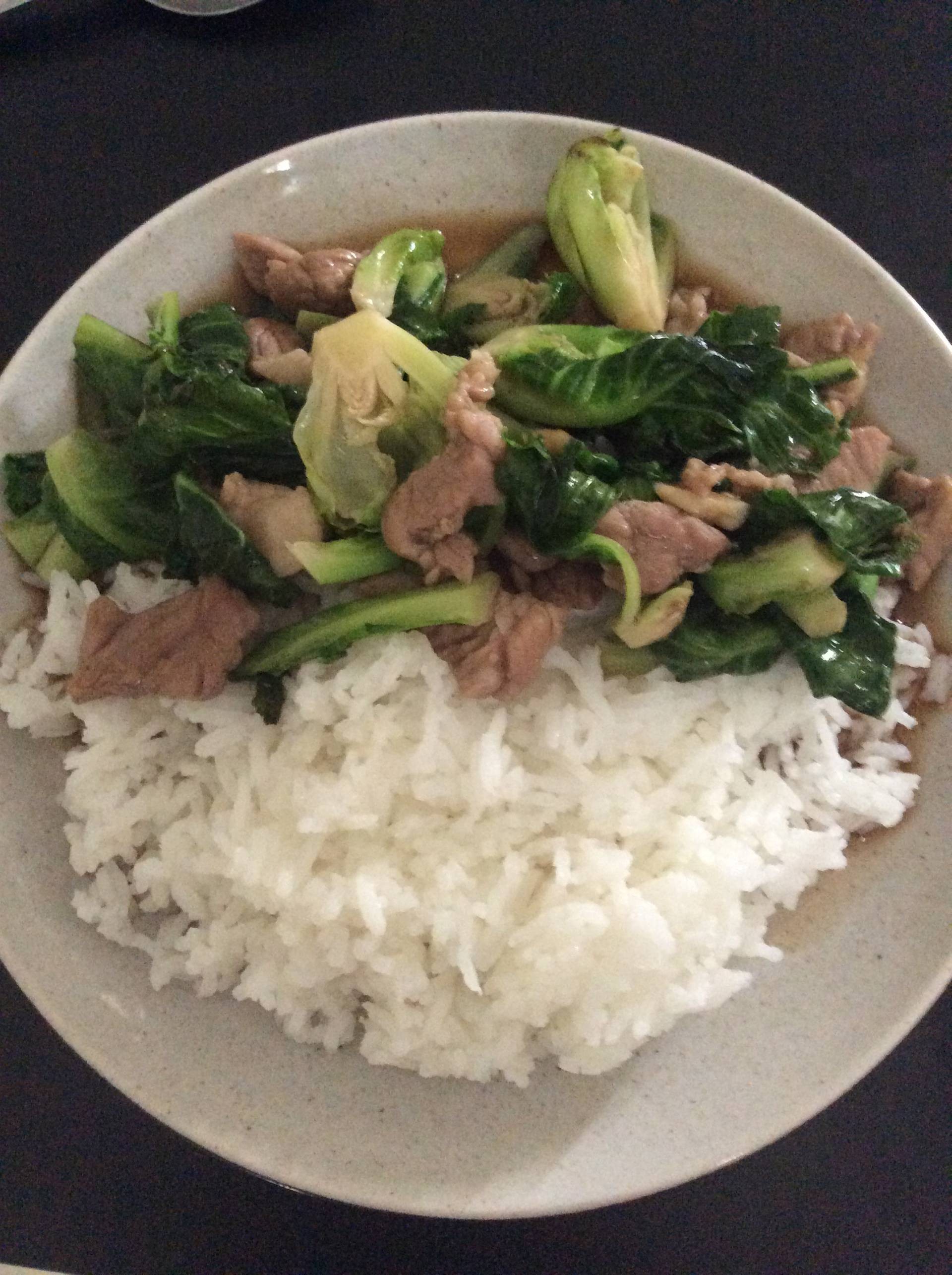 แขนงหมูน้ำมันหอยตามสั่ง (sprout vegetables stir fried with pork)