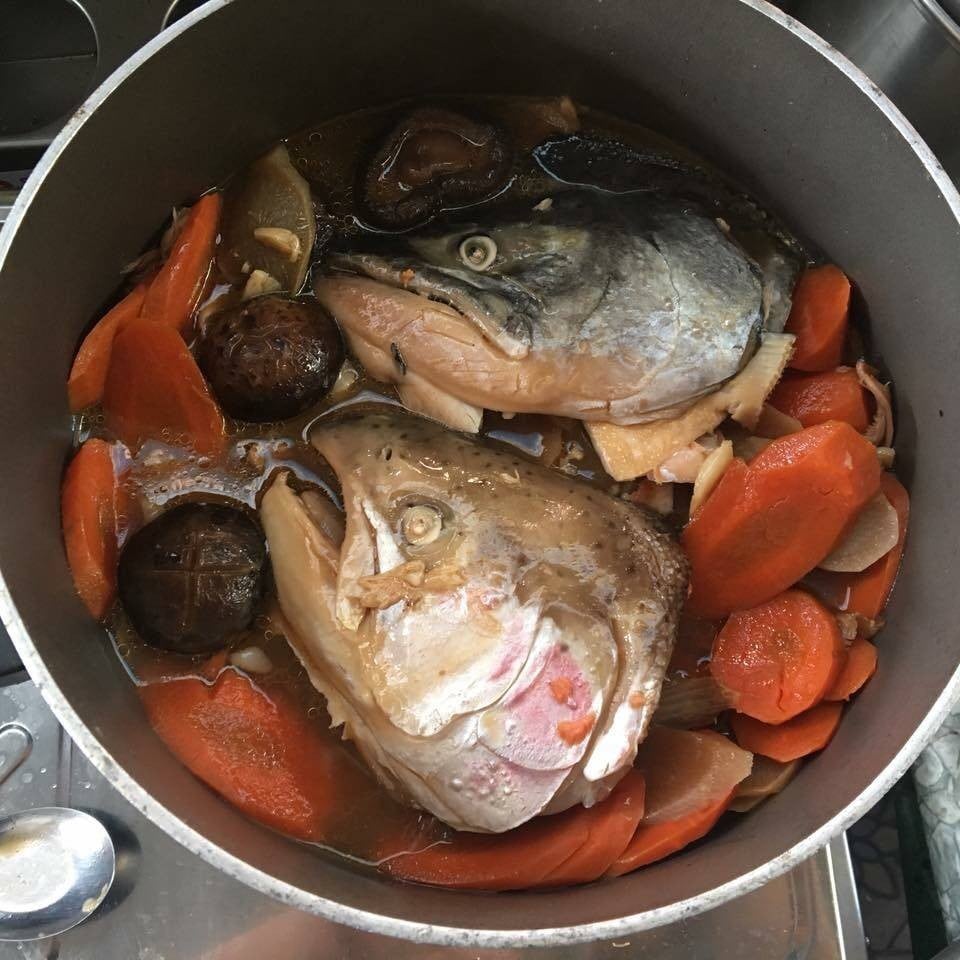 หัวปลาแซลม่อนต้มซี่อิ้วญี่ปุ่น