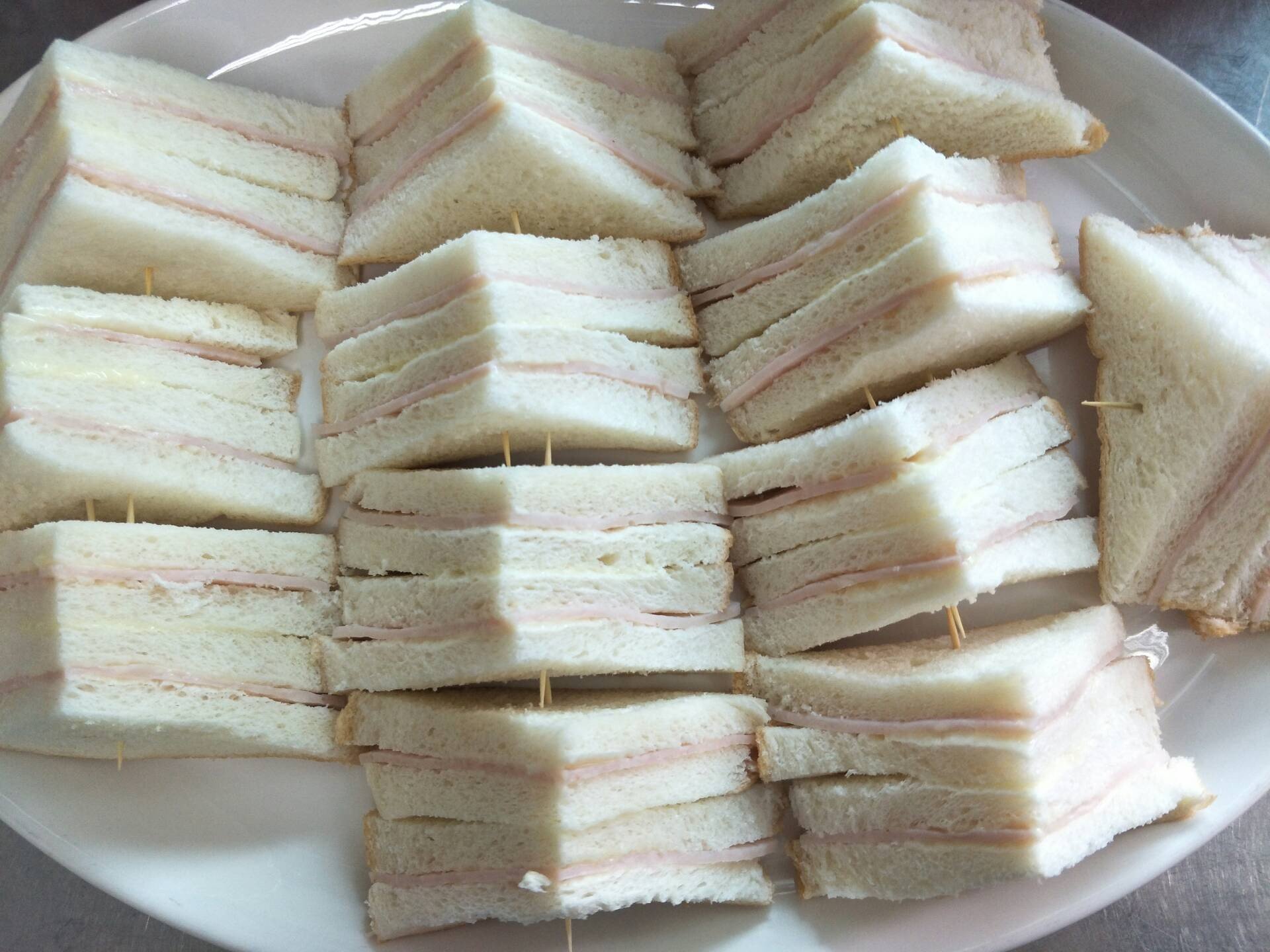 แซนวิชแฮมไก่