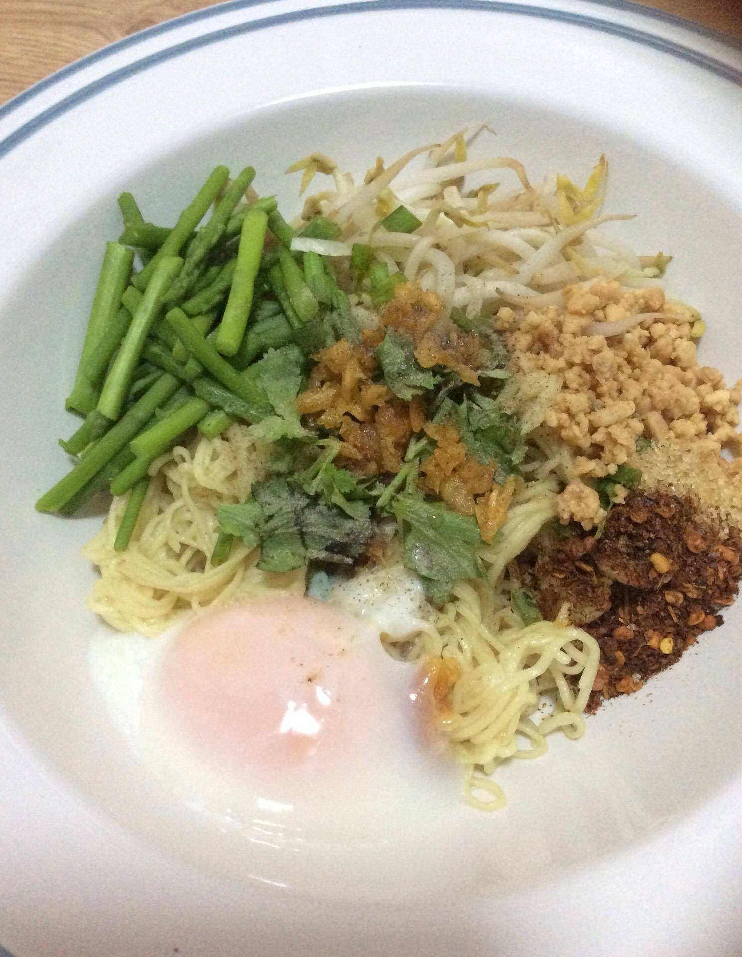 บะหมี่สองสัญชาติ(both noodle nationality)