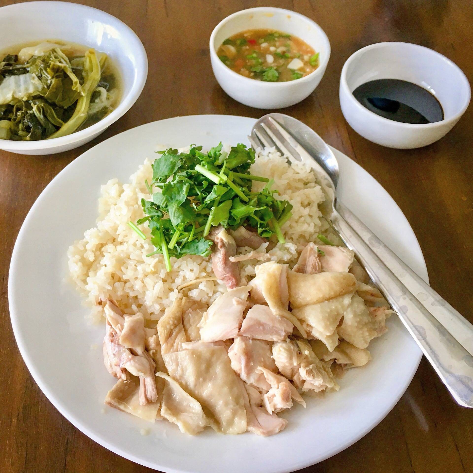 ข้าวมันไก่ - หุงในหม้อหุงข้าว