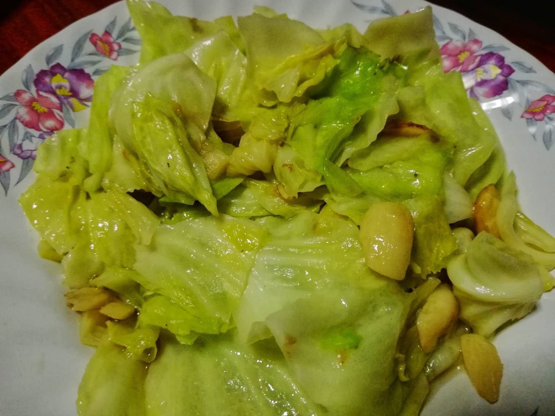 กะหล่ำปลีผัดน้ำปลา