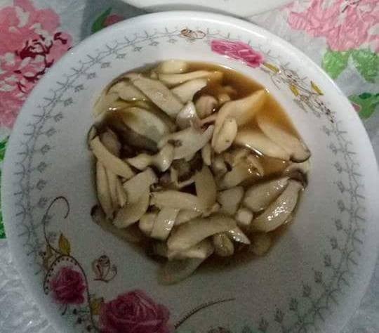 ผัดเห็ดชิเมจิ
