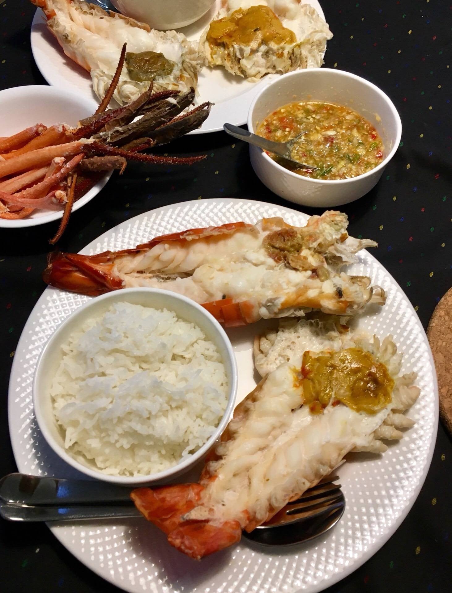 กุ้งกร้ามกรามนึ่ง (ในกระทะ) + น้ำจิ้มซีฟู้ดรสเด็ด