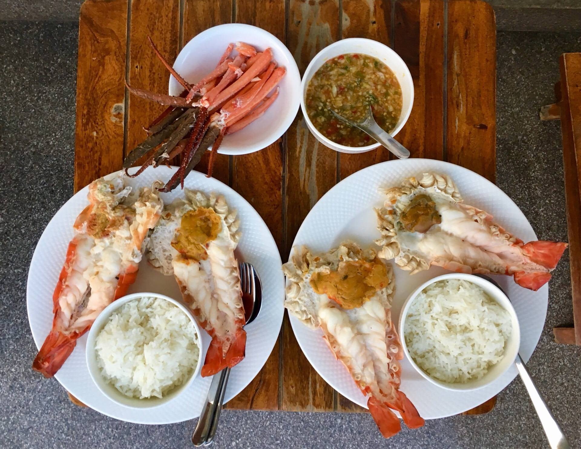 กุ้งกร้ามกรามนึ่ง (ในกระทะ) + น้ำจิ้มซีฟู้ดรสเด็ด