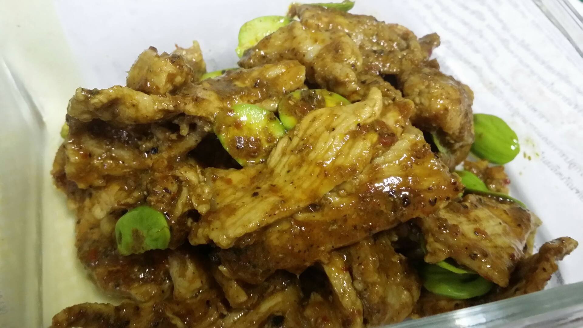 หมูผัดสะตอพริกแกงใต้