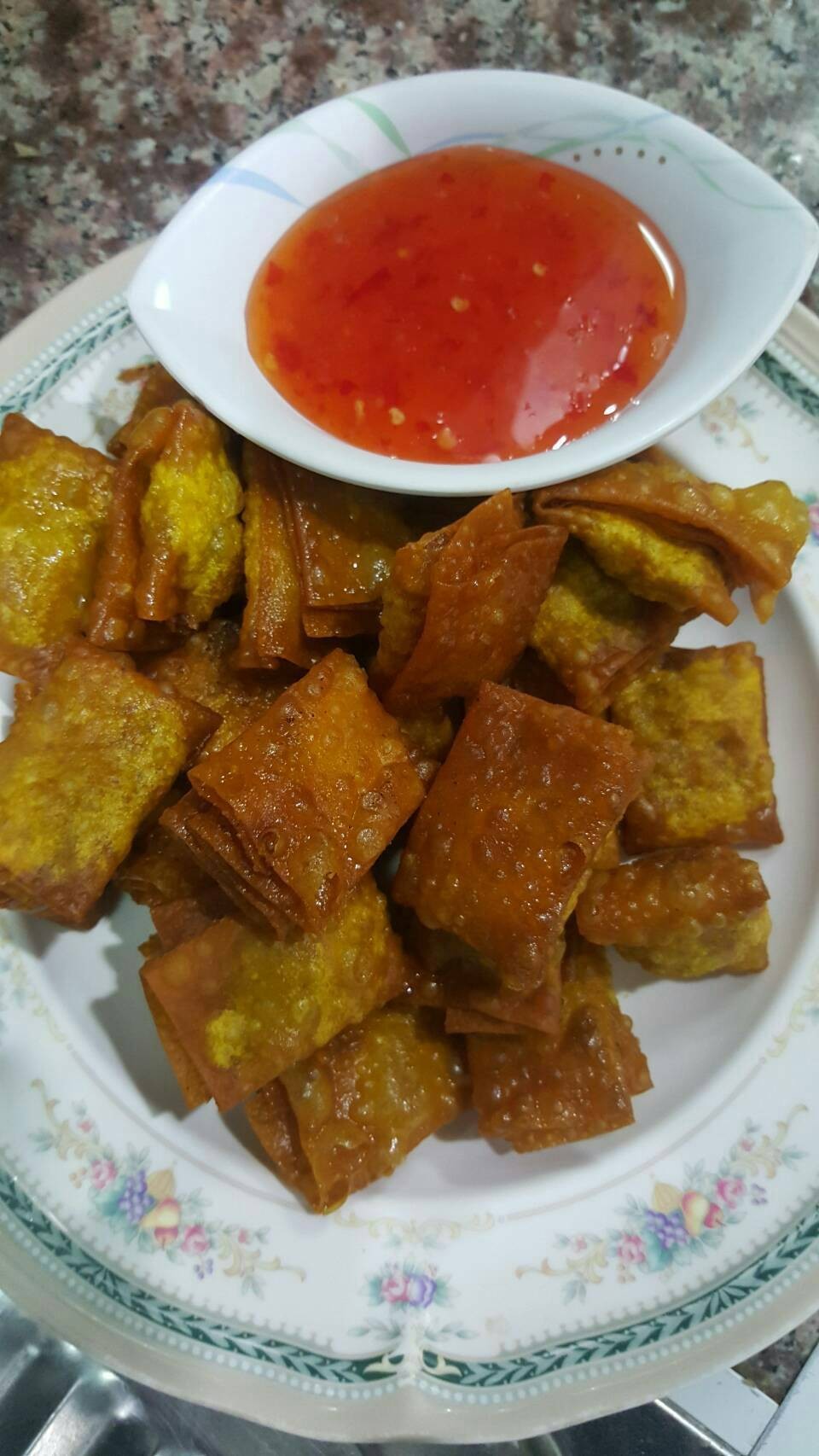 เกี๊ยวหมูทอดกรอบ