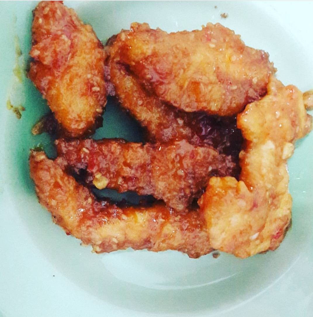 ไก่กรอบซอสสุกี้
