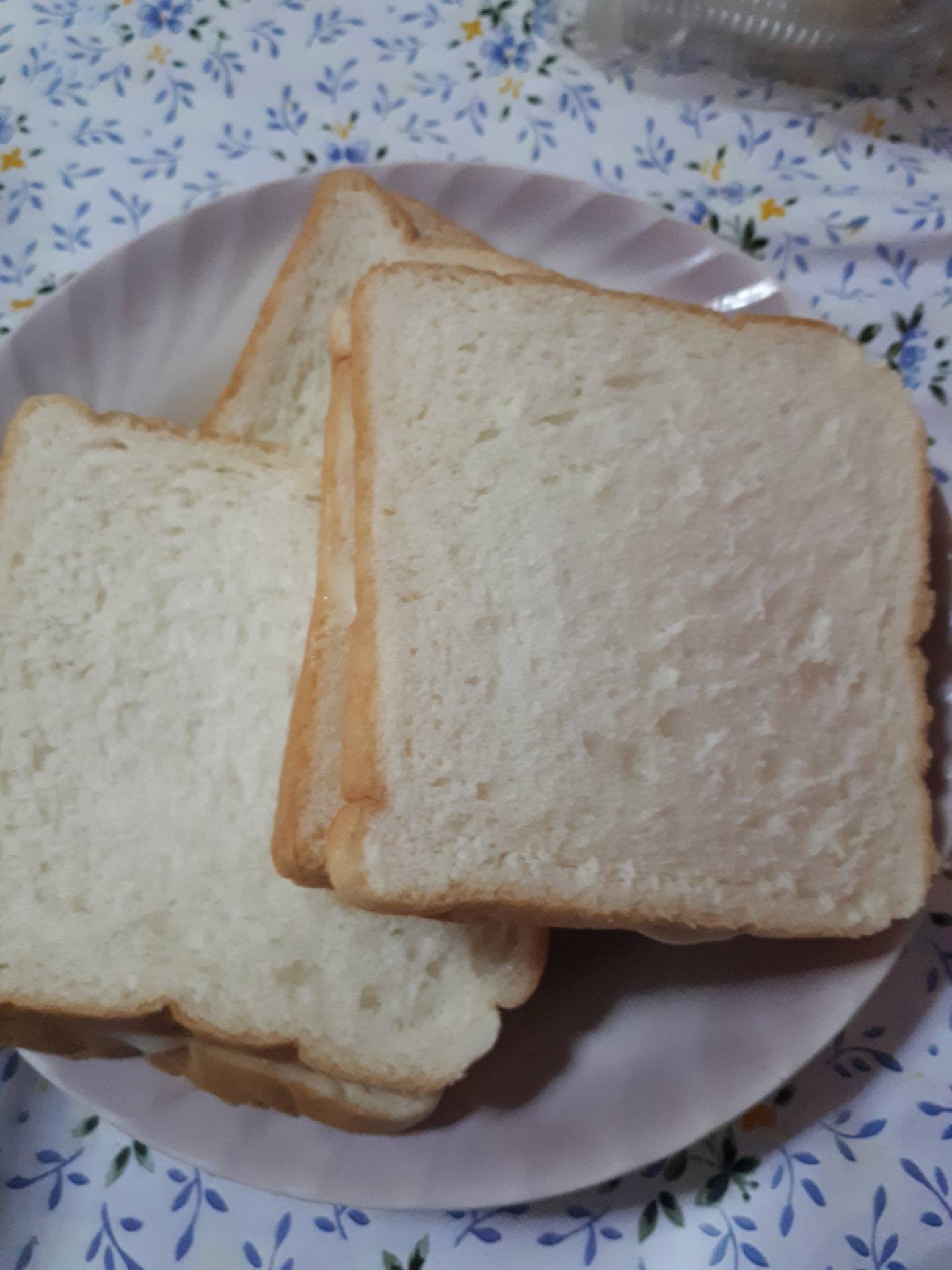 แซนวิชไส้กรอกหมูหยองชีส