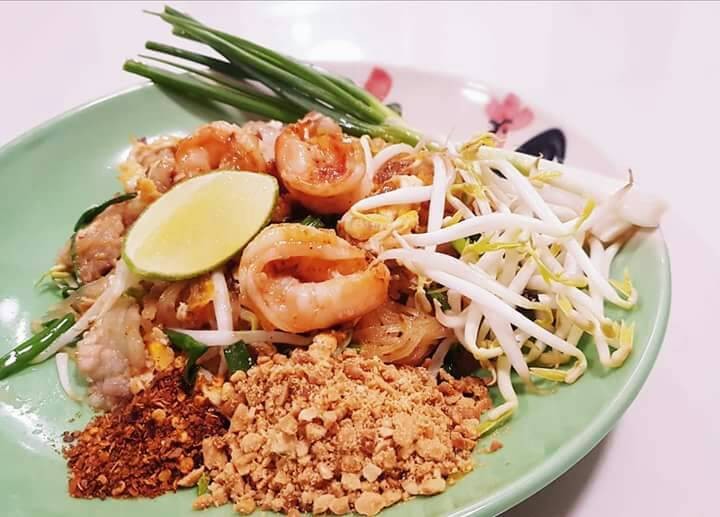 ผัดไทยกุ้งสด