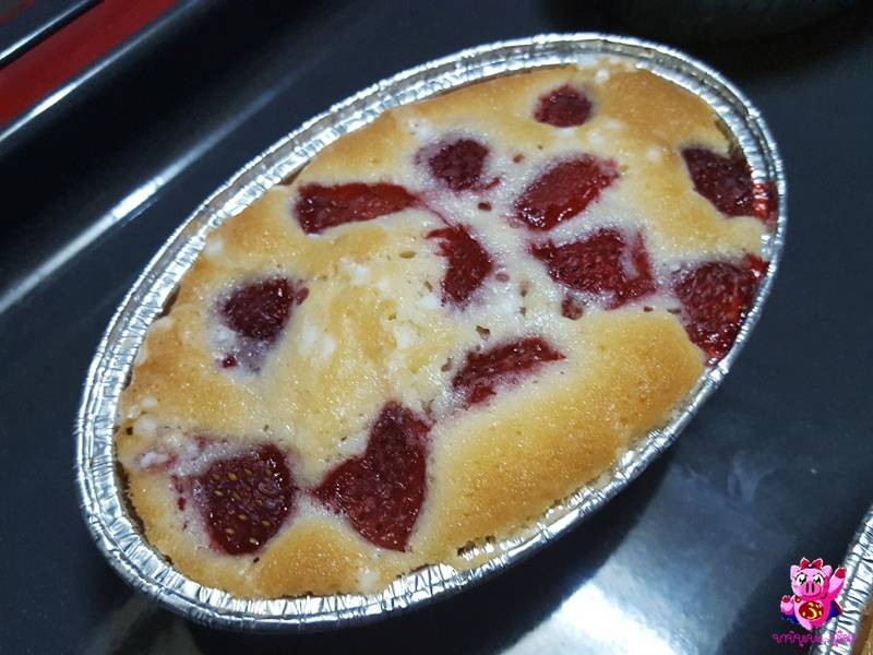 Strawberry Cake