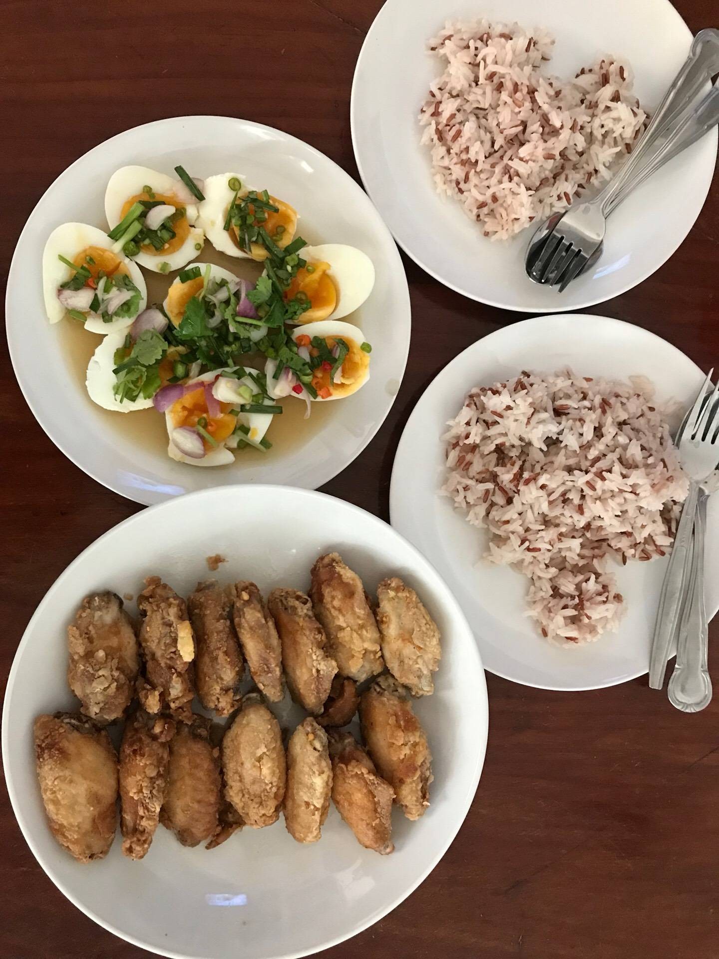 ยำไข่ต้ม