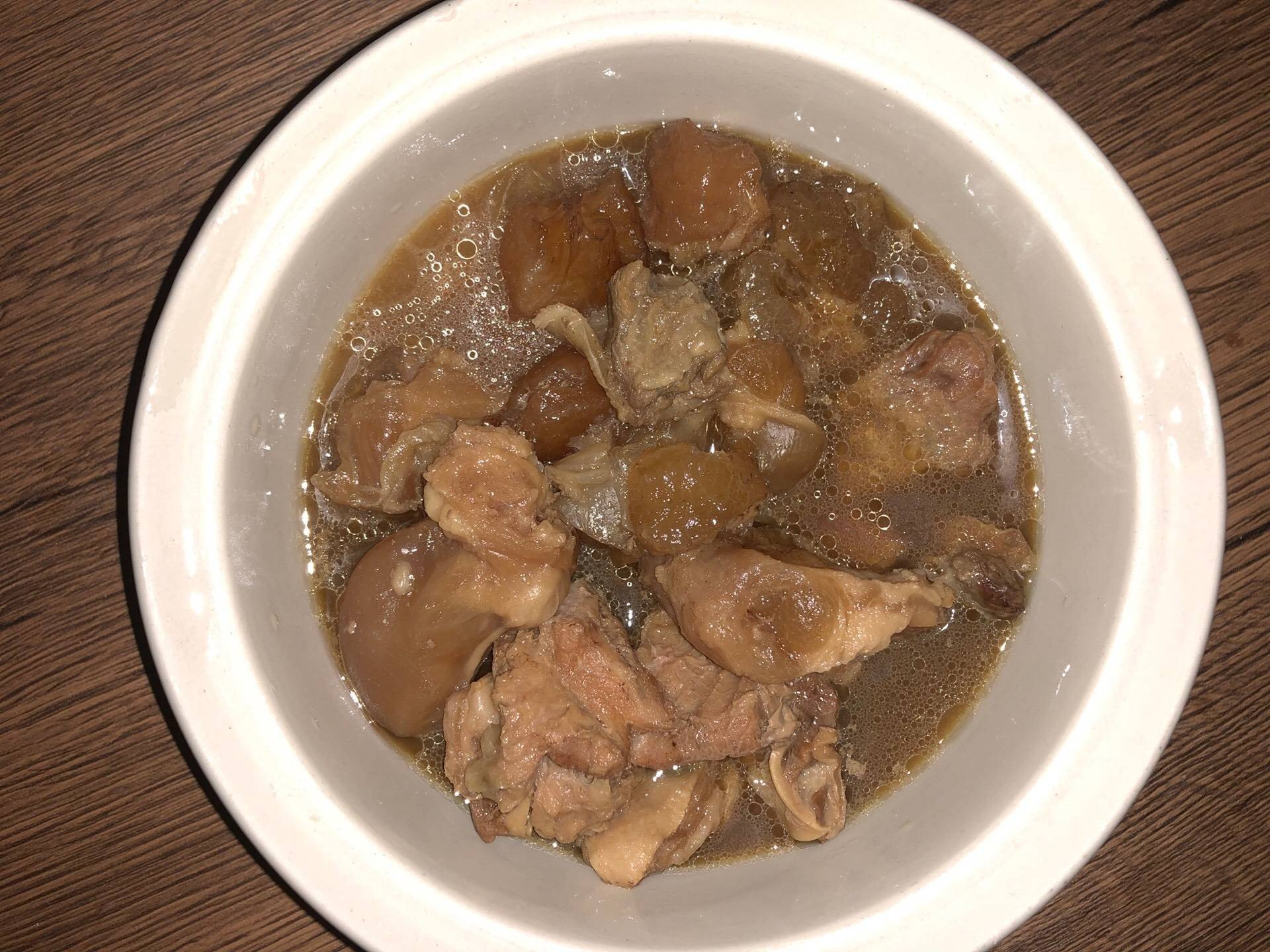 เนื้อตุ๋นเอ็นละลาย