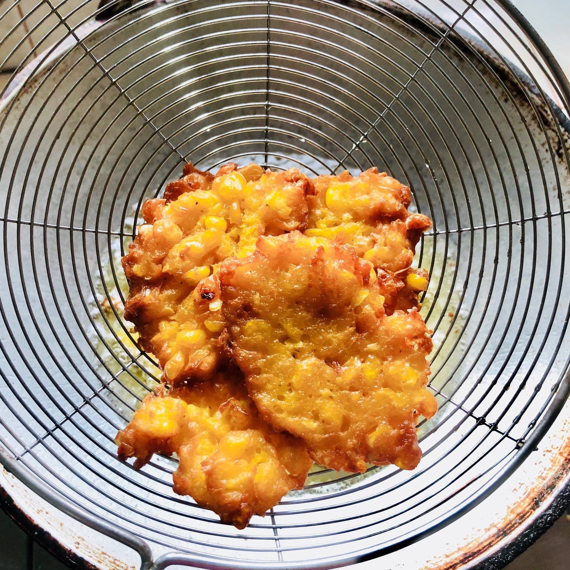 ข้าวโพดทอด