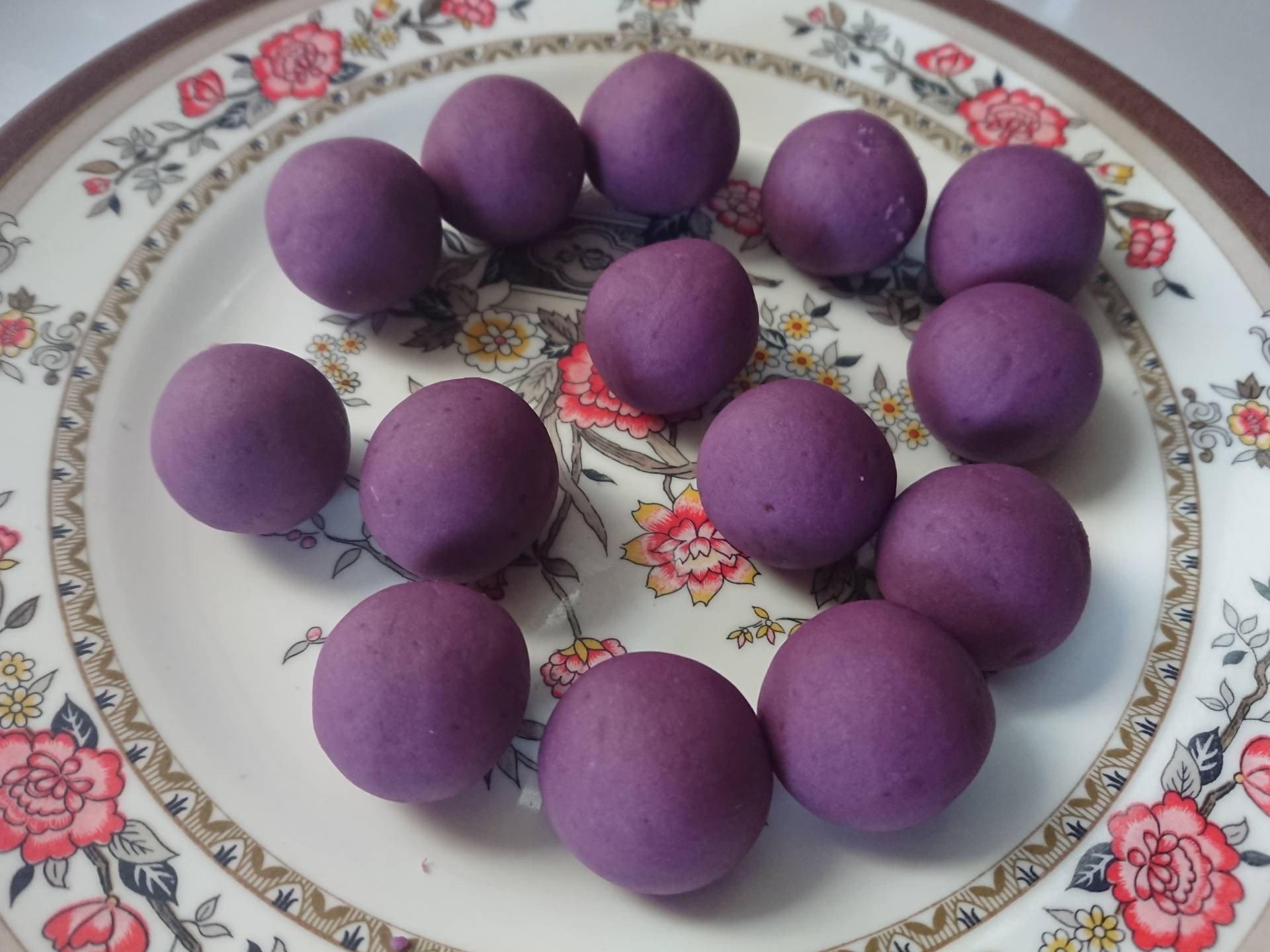 ไข่นกกระทามันม่วง