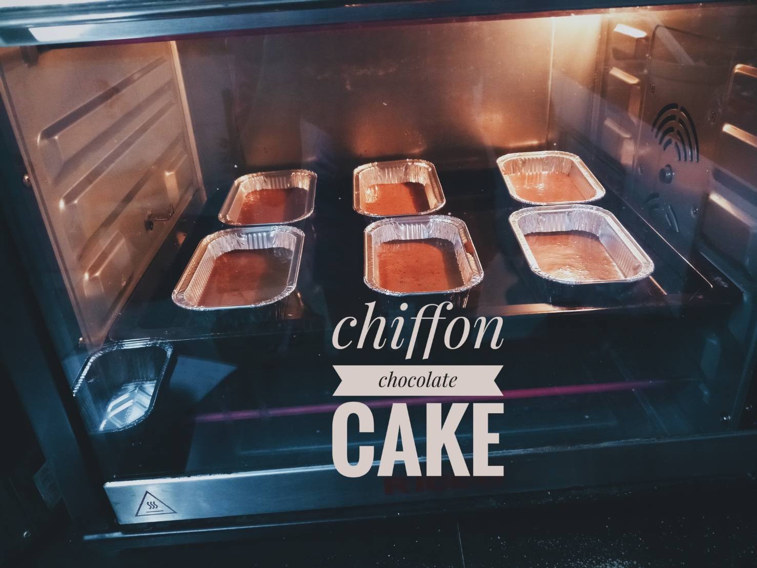 Chiffon Chocolae Cake (ชิฟฟ่อนเค้กช๊อคโกแลตหน้านิ่ม)