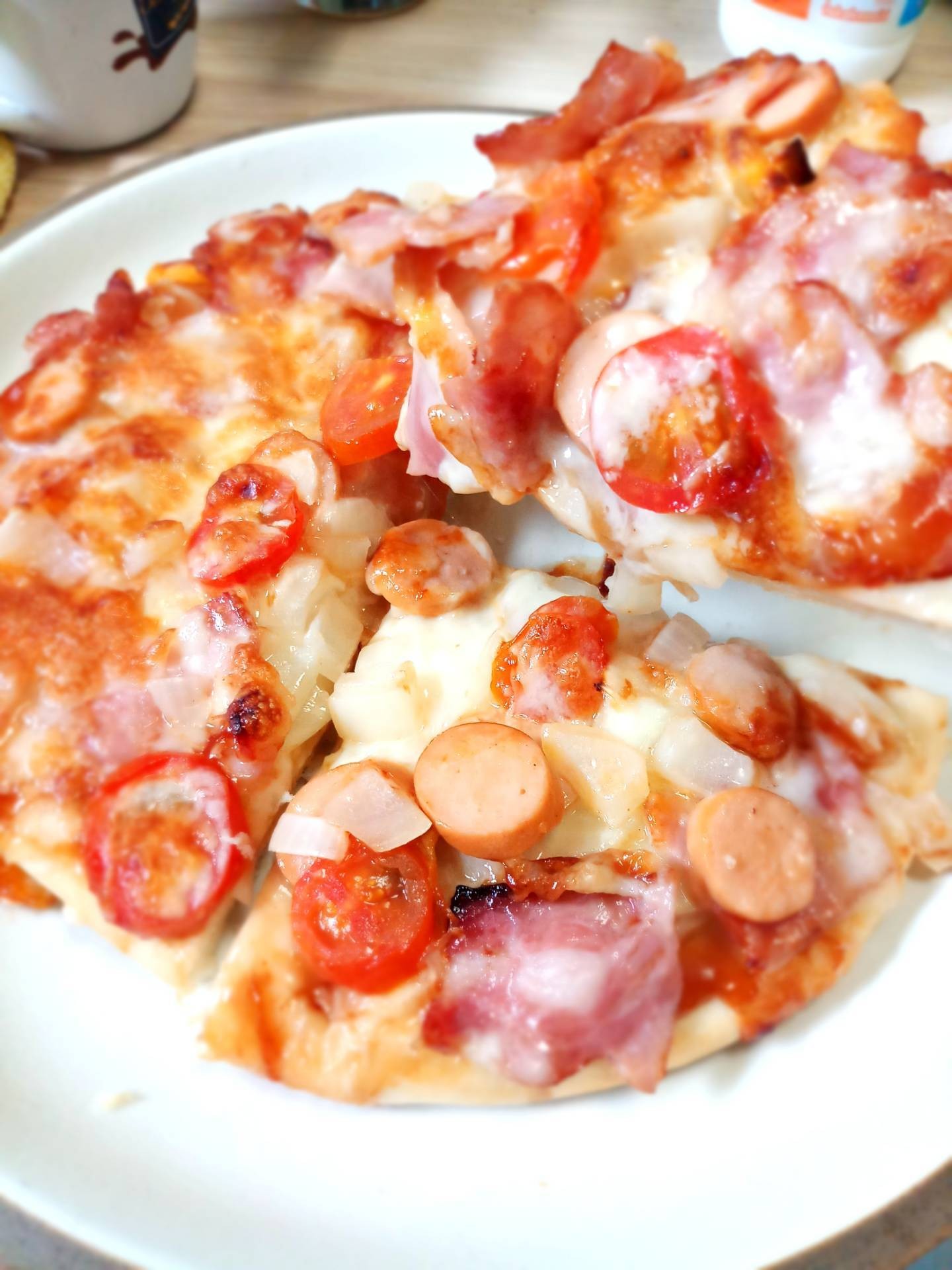 Pizza 7 นิ้ว" 
ซุปเปอร์ เบคอน &ไส้กรอก