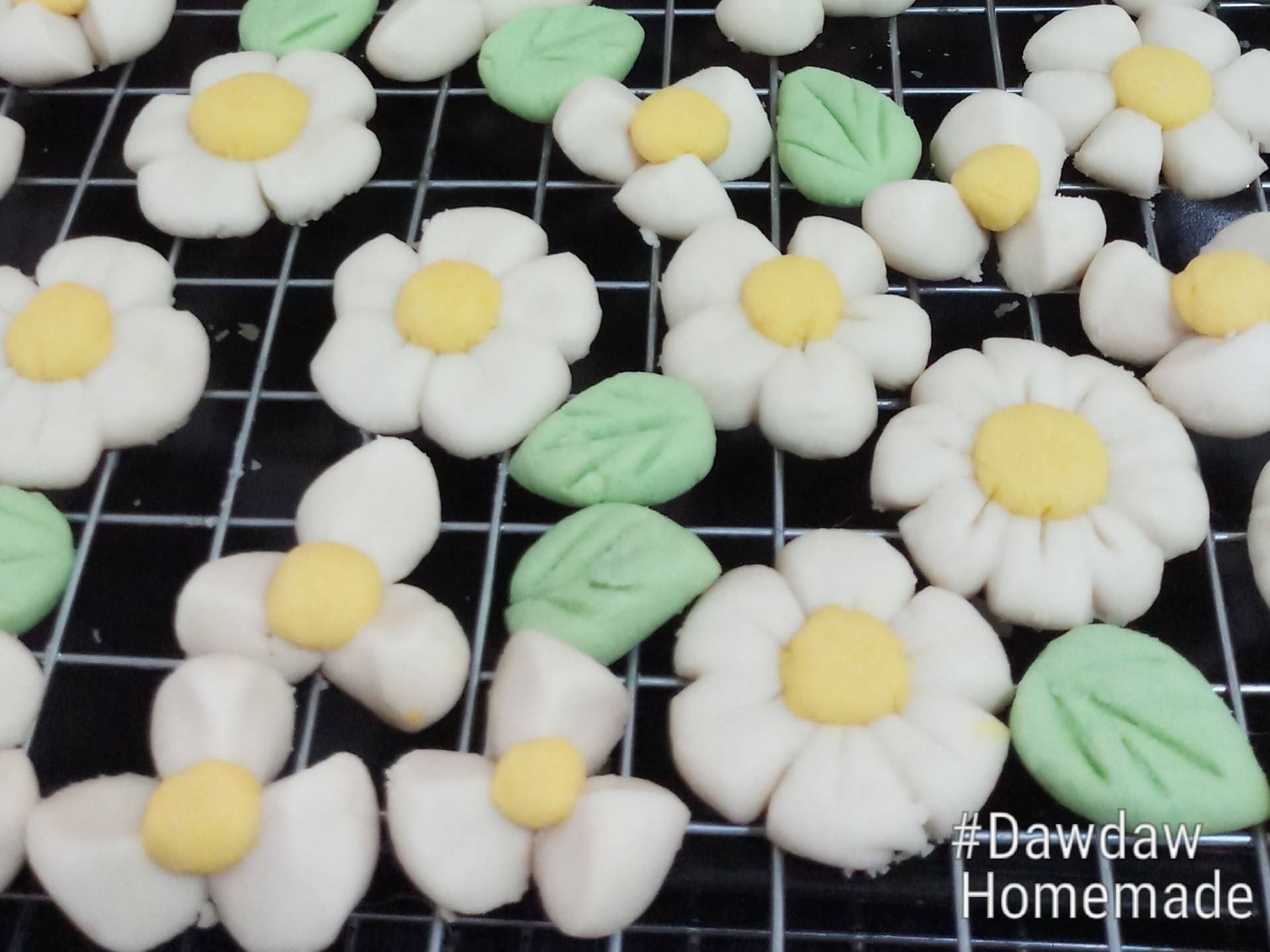 ขนม แม่กลีบลำดวน indy
'thai stlye cookie Healthy เฮลตี้หน่อยๆ