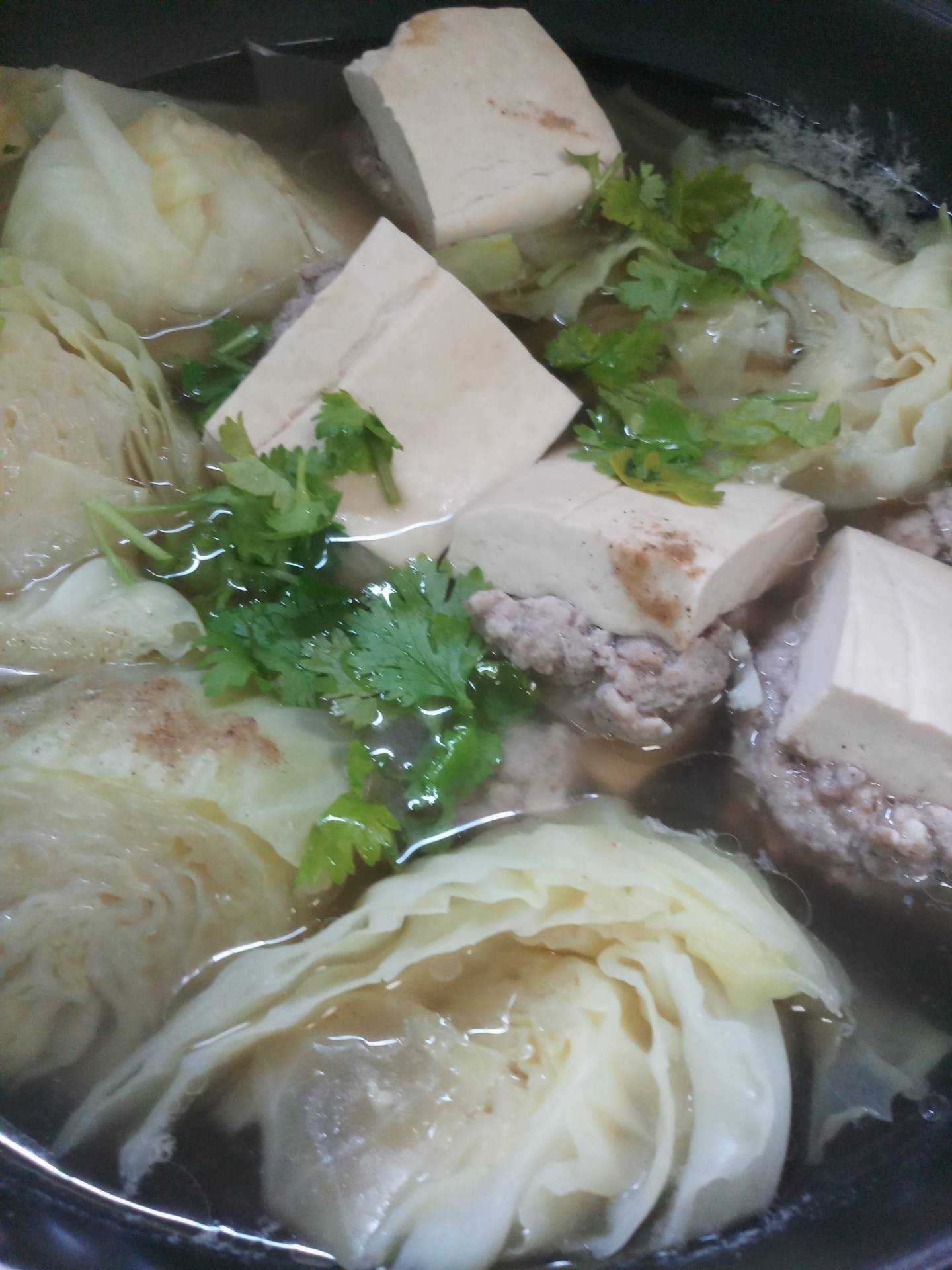 ต้มจืดกะหล่ำปีเต้าหู้ยัดไส้หมูสับ